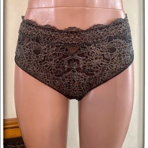 Victoria’s Secret high waist panties size M.